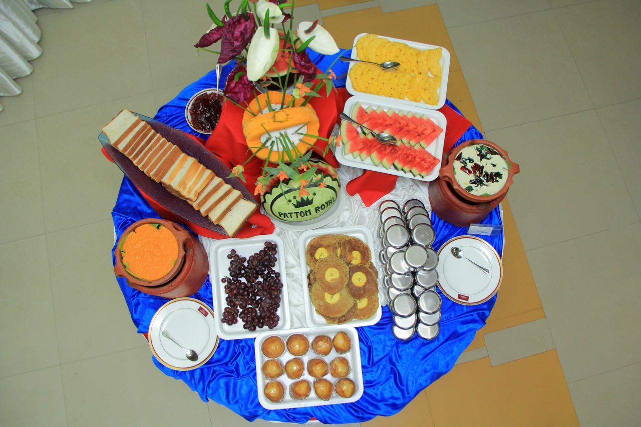 Pattom Royal Hotel Thiruvananthapuram Bagian luar foto